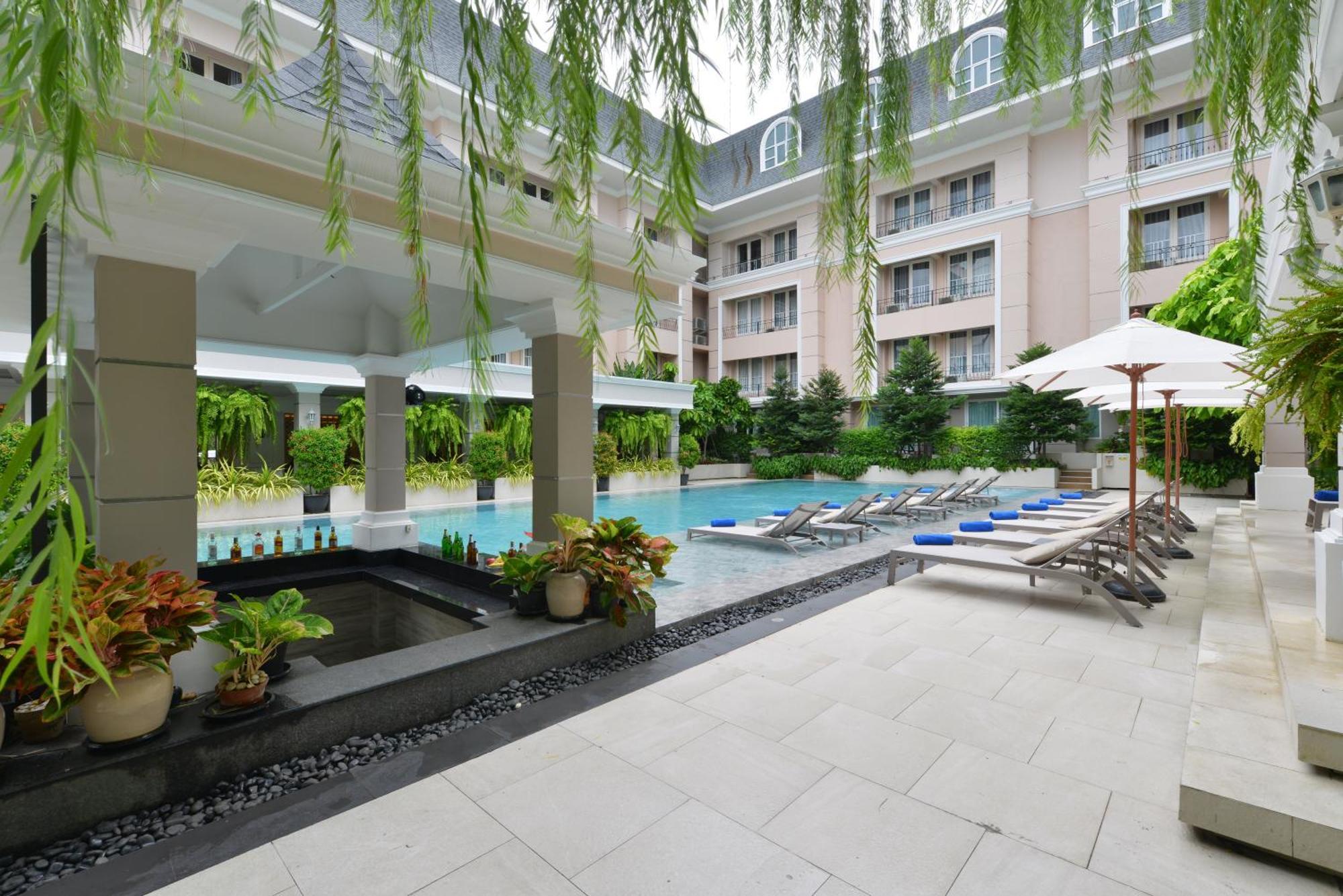The Beverly Hotel Pattaya Buitenkant foto